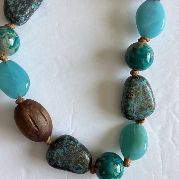 Costume Jewelry Necklace Large Chunky Blue Stones Brown Wood - Picture 1 of 4